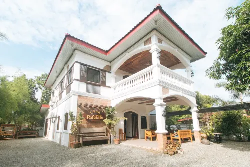 RedDoorz @ Casa Rafaelle Transient Ilocos Sur Hotels in San Vicente
