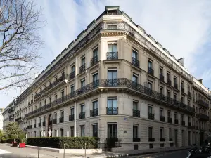 La Reserve Paris Hotel and Spa