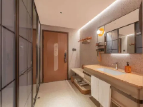 Orange Hotel (Guilin Two Rivers and Four Lakes, Elephant Trunk Hill) Hotels in Guilin