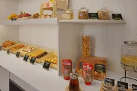 B&B HOTEL Logroño Las Cañas - breakfast