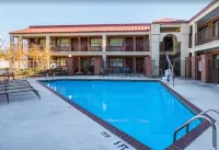 Red Roof Inn & Suites Scottsboro Hotels in Scottsboro