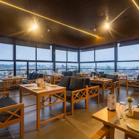 Hotel Crystal Pashupati Отели рядом с Аэропорт Трибхуван