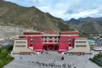 Mu Lin Xuan hotel, Lhasa - pemandangan pegunungan