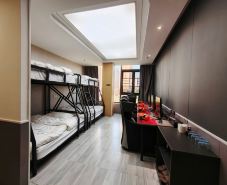 Storm Electric Sports Hotel (Yichun Zhongshan Road Branch)