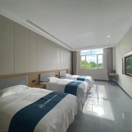 Rujia Huayi Selected Hotel (Pingshan East Huishe Town Branch)