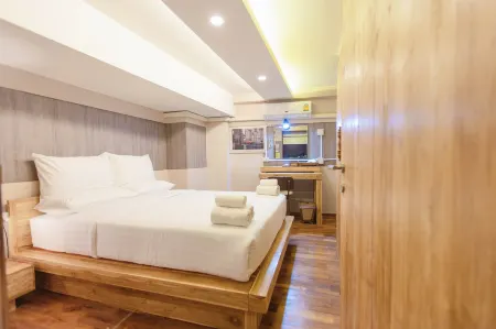 GOYA Hotel Отели рядом с достопримечательностью «S.W.A.T Chiang Mai»