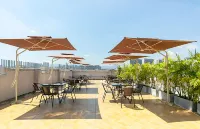 GreenTree Inn Smart Selection Hotel (Haicang Xinyang Industrial Zone Branch) - غرفة مطلة على الجبل