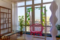 Dushi Yuechao Electronic Game Themed Homestay (Zhong Yang Street Saint Sophia Cathedral)