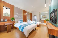 Homestay Among the Sea of Clouds Hotels near Xiateda Canyon