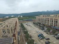 Vienna International Hotel ·Shaoguan Baiwang Square Waterside Pavillion - Mountain view