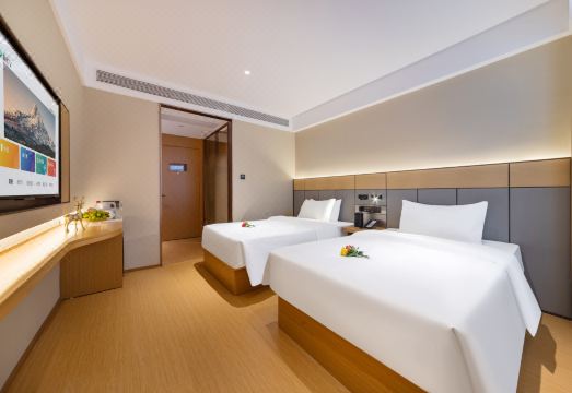 5. 이보 호텔 (파..