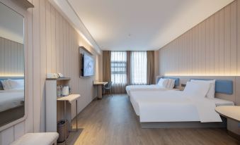 HanTing Hotel (Xianning Yinquan Avenue Shiliutan Park)