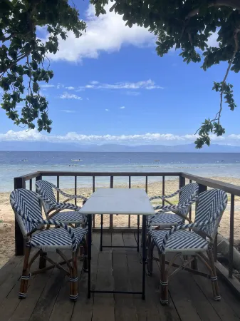 Bluewaves Resort Moalboal by Hiverooms