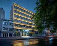 Dragon Cat Elf Hotel (People's Hospital Subway Station Branch)