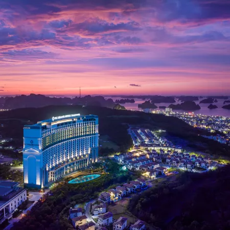 FLC Halong Bay Golf Club & Luxury Resort