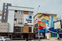 Express City Hotel Hotels near シムケント カザフスタン共和国 シルクロードモニュメント
