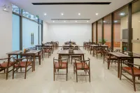 ORANGE CRYSTAL PHOENIX HOTEL (Bac Ninh, Vietnam)