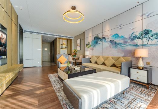 Shantou Longhu HotelHotel Overview