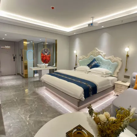 Huanjiang Huayi Hotel