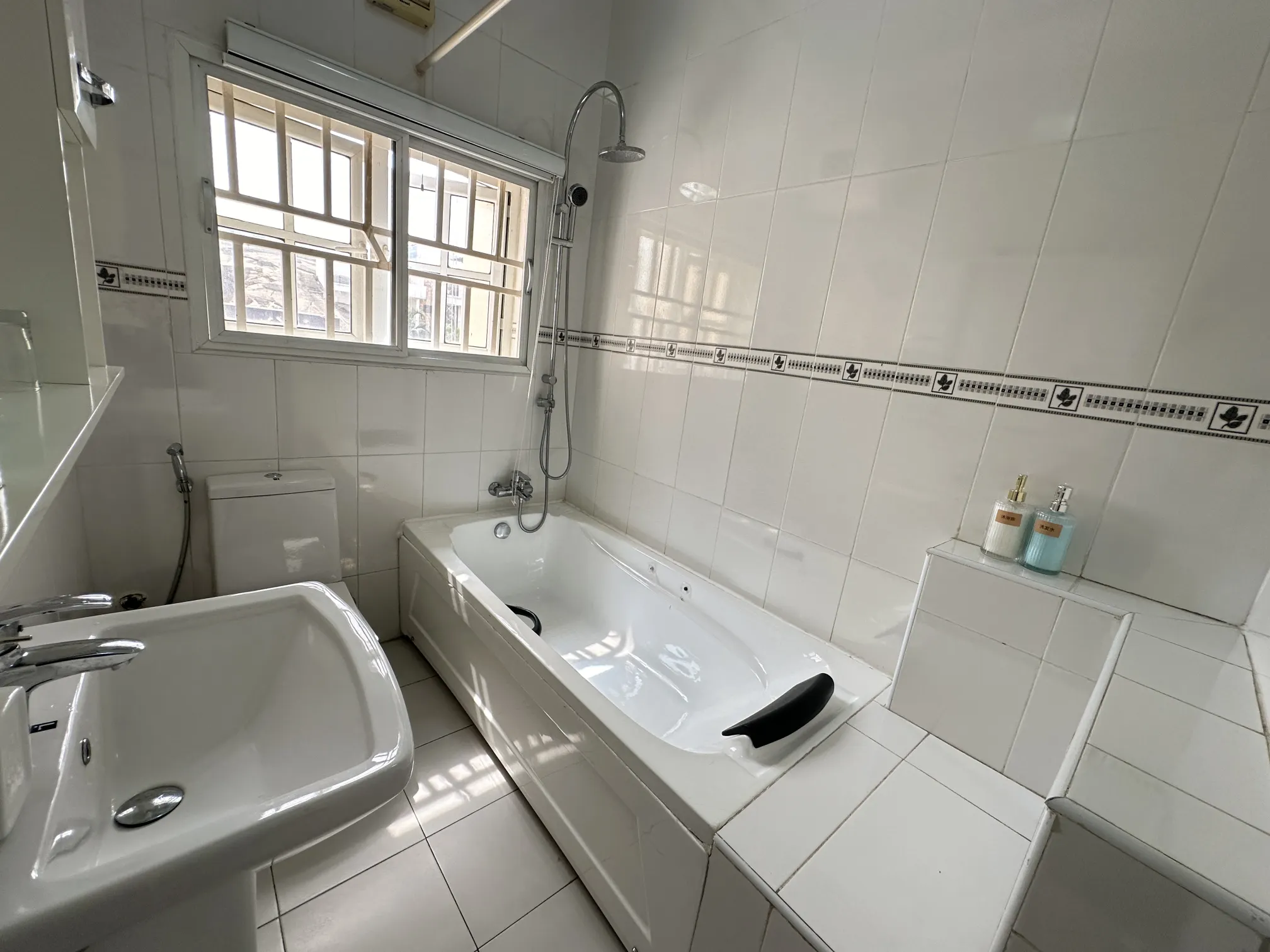 JUN YUE Hotel(Abuja Conference Center Branch · Chinese-friendly ) Phòng Photos