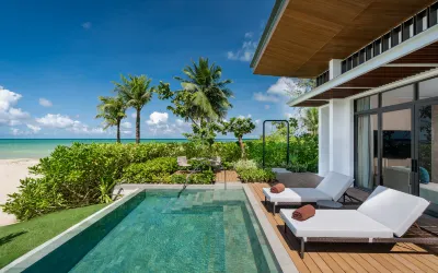 Khao Lak Marriott Beach Resort & Spa Hotel dekat Sai Rung Waterfall