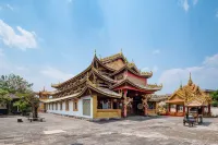 Doubletree Jingan Hotel (Shuangjiang County People's Government Branch) - Mountain view