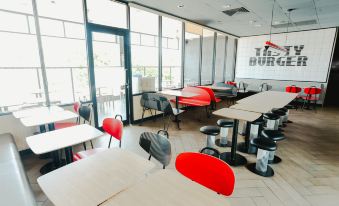 Aurora Rooms Riverdale