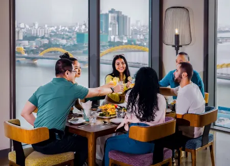 Wink Hotel Danang Centre - 24hrs Lifestyle Stay