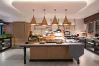 INZONE FREEDOM HOTEL - Breakfast