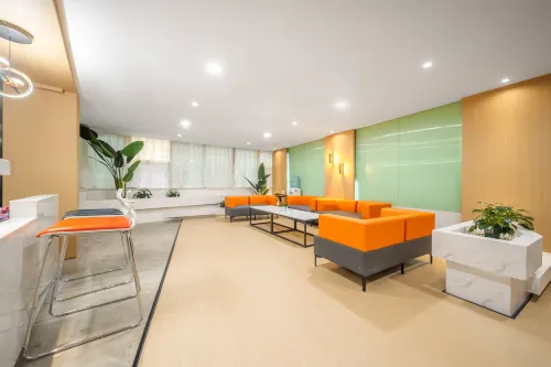 Xiangning Hotel (Chongqing Jiefangbei Pedestrian Street Hongyadong Branch)