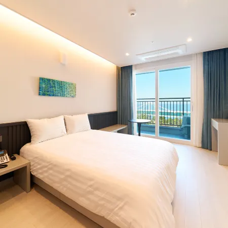 Hotel WITHUS Jeongdongjin Отели рядом с достопримечательностью «Парк Hourglass»
