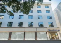 Yunbao Smart Hotel, Dali High-speed Railway Station, Erhai Park Branch