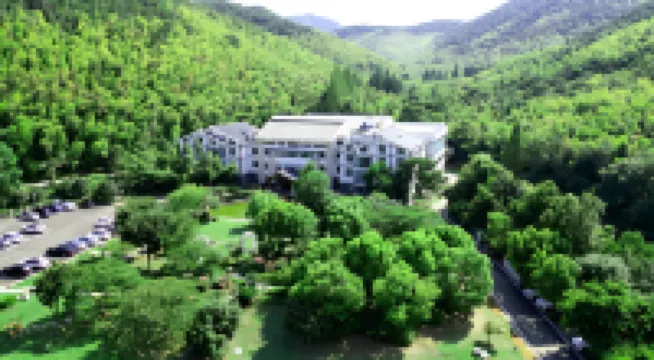 YIXING EASTLUUS HOTEL