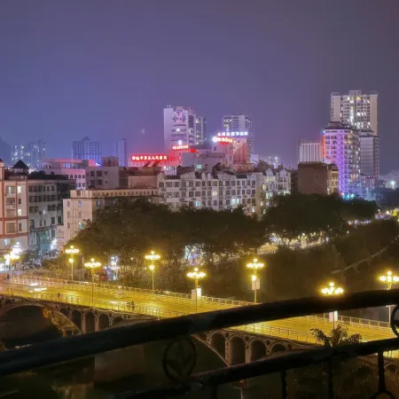 Hechi Hengjiang Holiday Hotel
