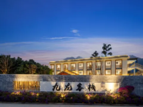 Jiulong Chinese Inn Hoteles en Condado de Long'an