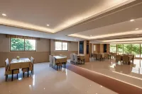 柏曼日光全景臻選飯店（汕尾二馬路美食街店） 汕尾住宿飯店