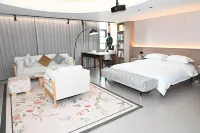 常德紫雲天酒店（高鐵站店） 鄰近常德中山外語職業學院的酒店