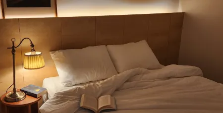 world house Отели в г. Пхохан