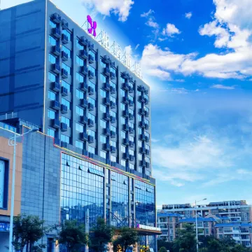 Flower Season Hotel Hotels near Guifengshan National Forest Park