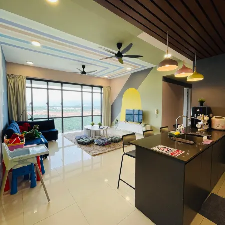 GrandMedini Residence near Legoland by Ucome Homestay