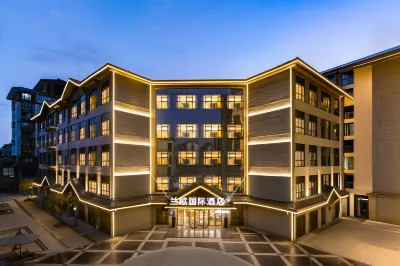 Lanou International Hotel (Shaoshan Scenic Area High-Speed Railway Station) Hotels in Shaoshan