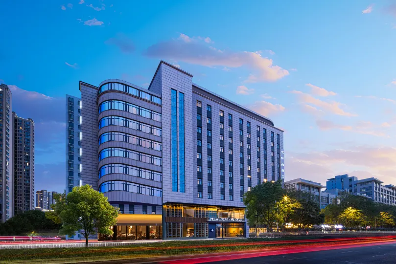 MSW Song Hotel (Dinosaur Park Wanda Plaza)