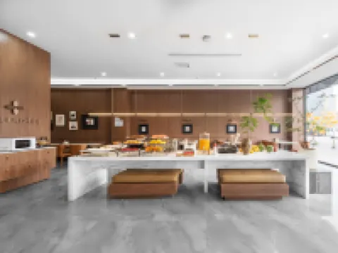 Moli  Hotel (Linyi Qiyang International Airport Branch) Hotels in Linyi