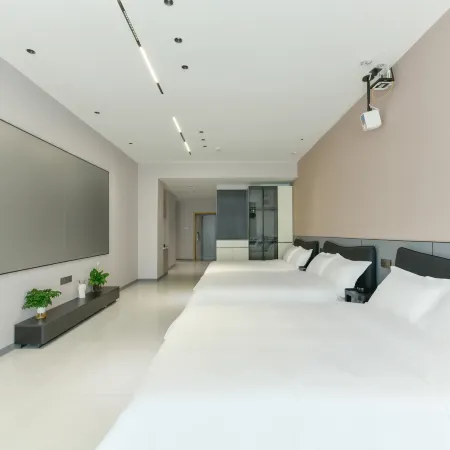 Xining Heige Light Luxury Homestay (Haidu Wanda Outlet City)