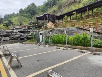 韶關丹霞山華美達飯店 - 停車場