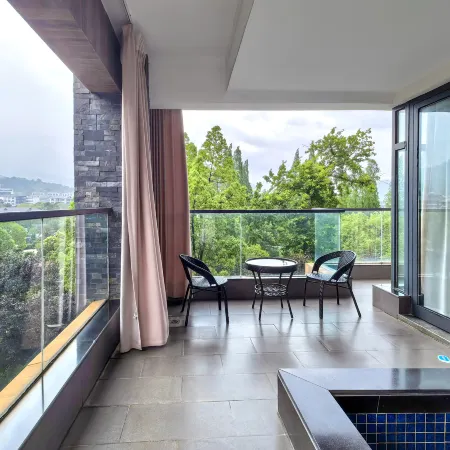 Lushan Xiangquanju • Luyin Hot Spring Homestay (Tianmu Hot Spring Resort)