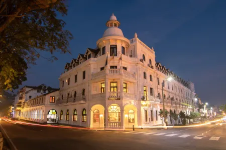 Queen's Hotel Kandy - 160 Years of Heritage & Luxury