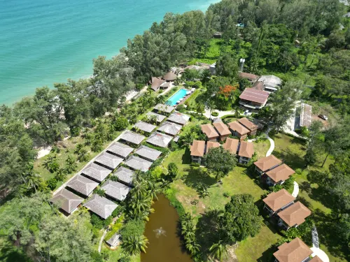 Long Beach Chalet Hotels in Koh Lanta