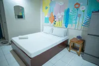 Tropical Place Hotel by RedDoorz