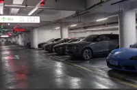 Holiday Inn Express Wuhan Jianghan Road Pedestrian Street - 駐車場
